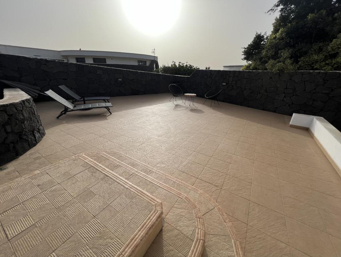 Bungalow Apartamento Sol Famara Dış mekan fotoğraf